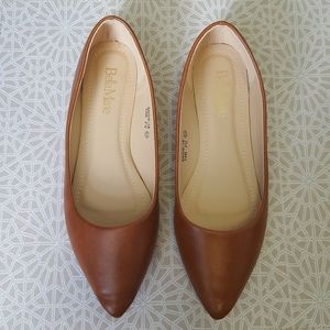 Flat shoes